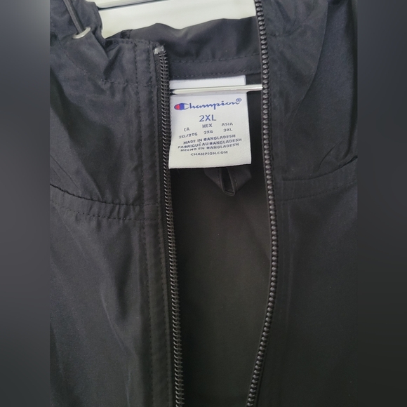 New Champion Black Packable Wind Breaker Water Resistant Coat Jacket Men's 2XL - Picture 5 of 8